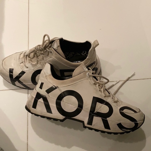 Michael Kors Sneakers - Picture 1 of 6